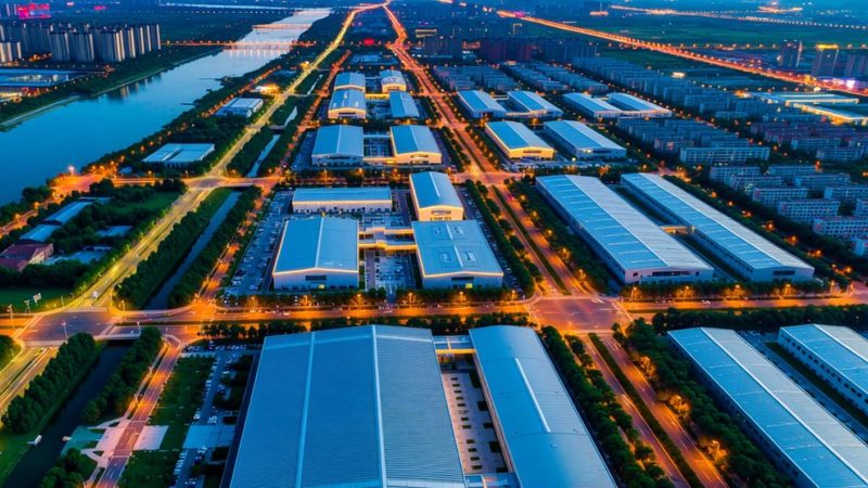 金牌育儿嫂收费标准2025：揭秘育儿嫂市场的价格密码**